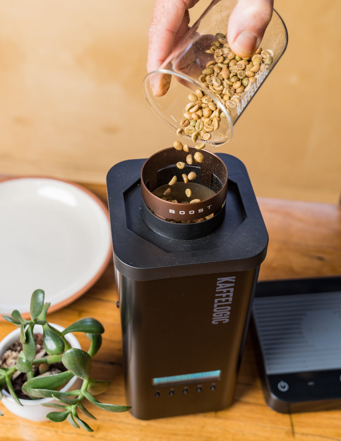 Kaffelogic Nano 7E Home Coffee Roaster.